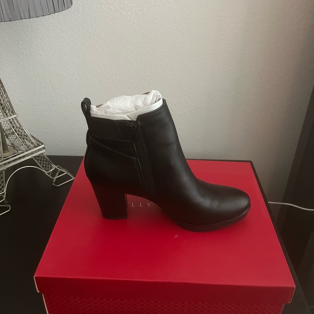 Brand new ankle boots